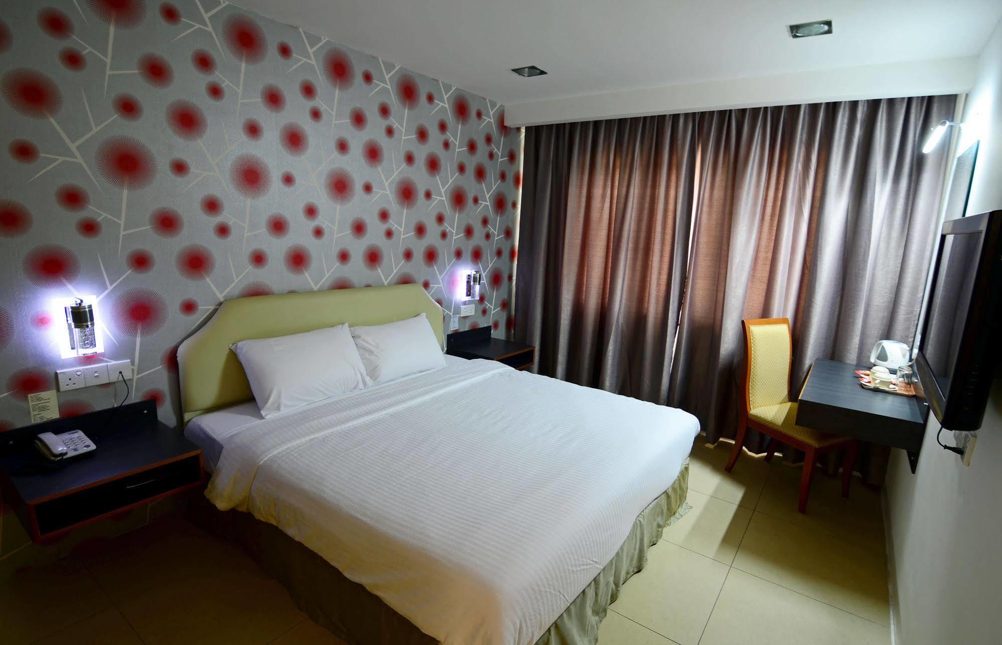 Hotel Avenue Kuantan Extérieur photo